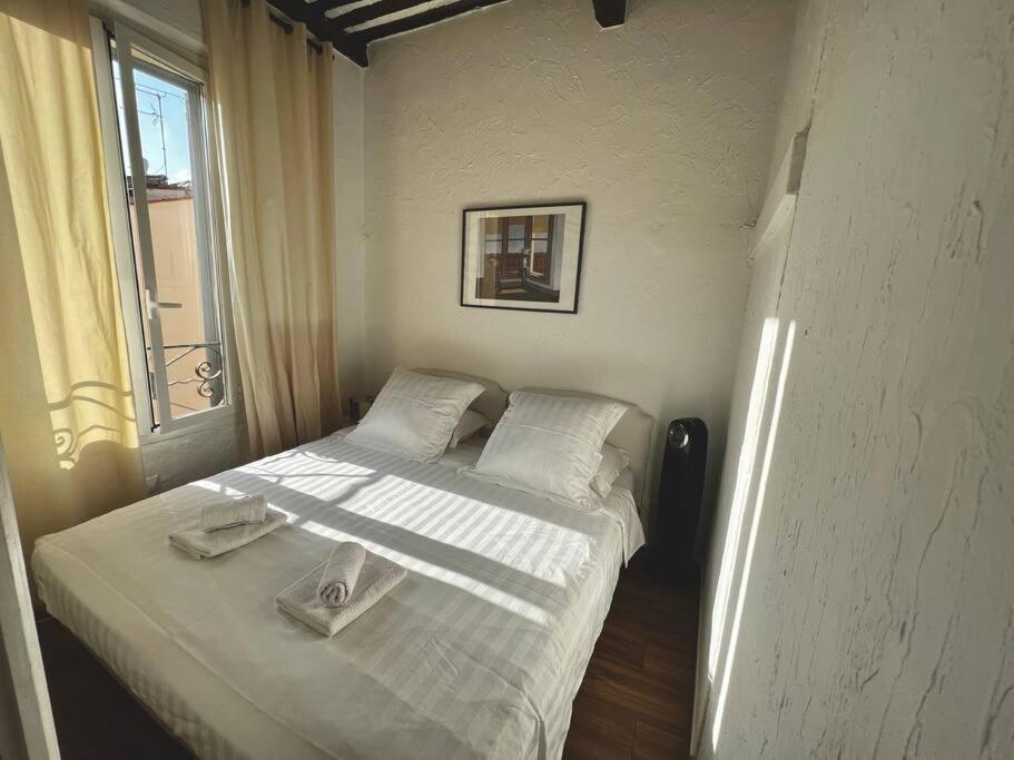 Old Antibes, One Bed App, In Front Of The Port! Lägenhet Exteriör bild